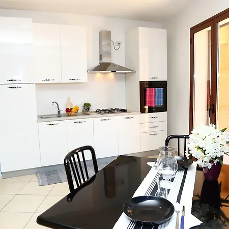 Terrazze Ponente E Levante - By Vacation Service Lejlighed *